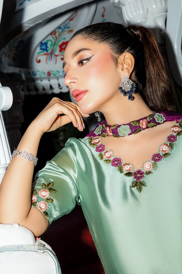 Murk Premium Shamoz Silk Embroidered 3PC Suit